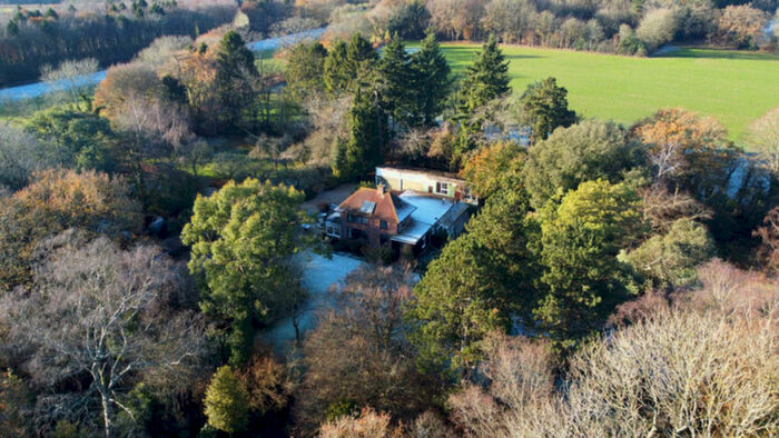 3 Bedroom Detached House For Sale In Cobblershill, Great Missenden, HP16