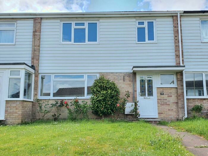 3 Bedroom Terraced House To Rent In Reynards Close, Tadley, RG26