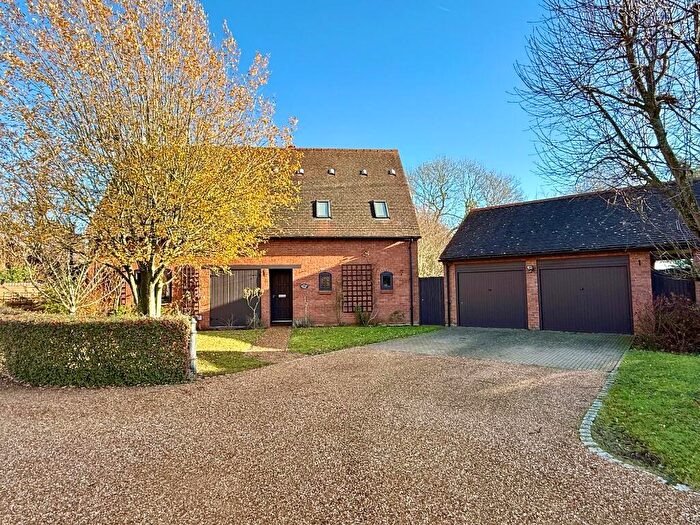 4 Bedroom Detached House For Sale In Farriers Court, Wasperton, Warwick, CV35