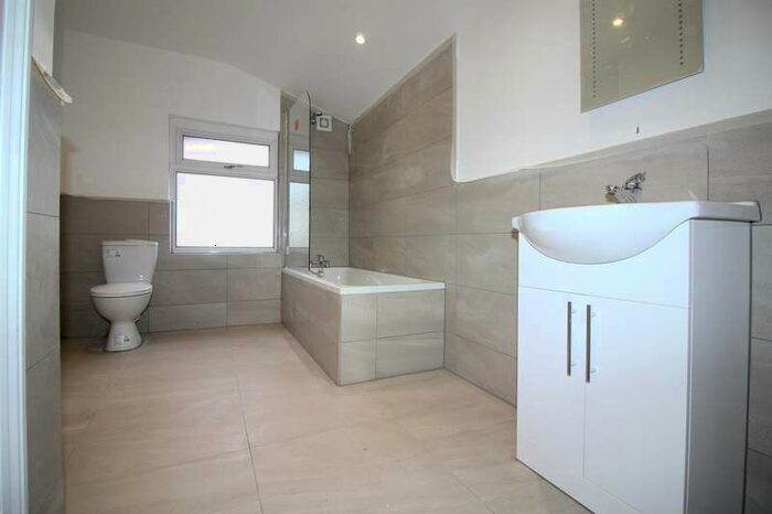 2 Bedroom House To Rent In Bath Road, London, N9