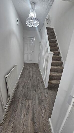 3 Bedroom End Of Terrace House For Sale In Maybank, Birmingham, B9