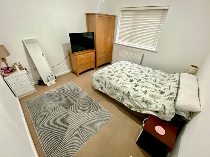 2 Bedroom Apartment For Sale In The Gate, Halifax Road, Birchencliffe, HD3