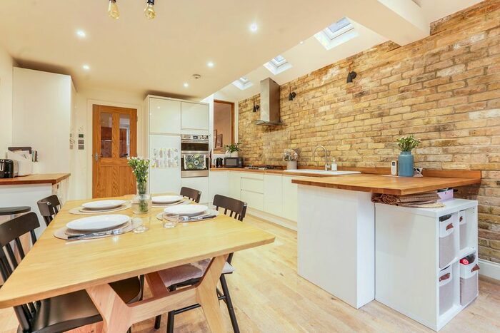 4 Bedroom Terraced House To Rent In Farmilo Road, London, E17