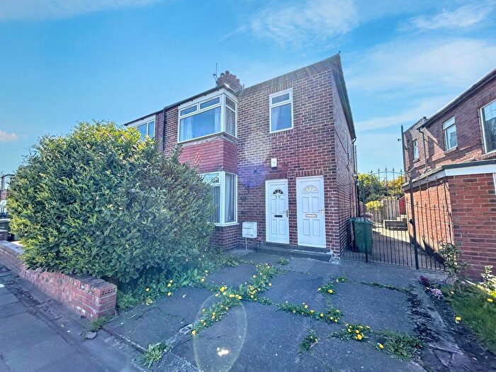 2 Bedroom Flat For Sale In Benfield Road, Newcastle Upon Tyne, NE6
