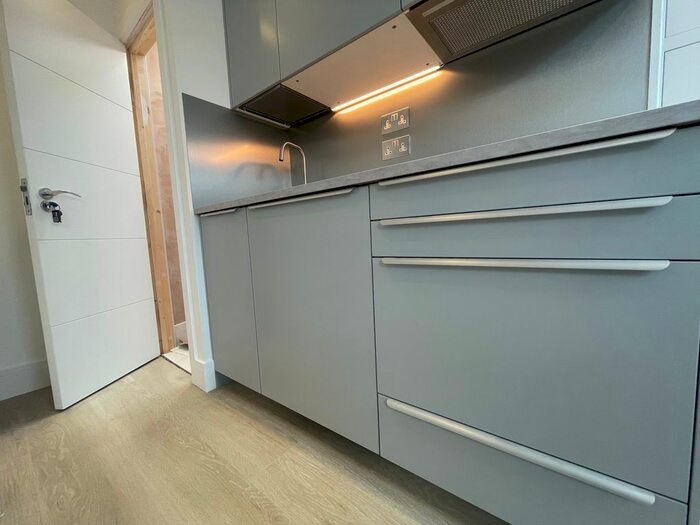 Studio To Rent In Clovelly Road, Chiswick, London, W4