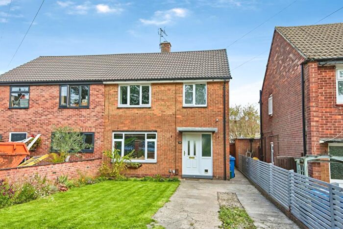 3 Bedroom Semi Detached House For Sale In Peckham Gardens, Derby, DE22