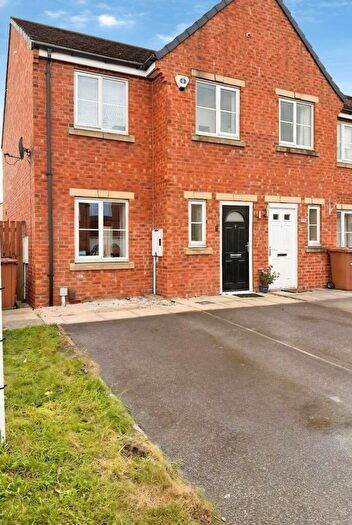 3 Bedroom Semi Detached House For Sale In Whinmoor Way, Leeds, West Yorkshire, LS14