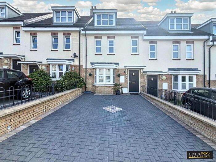 3 Bedroom House For Sale In Lodmoor Hill, Lodmoor, Weymouth, DT4