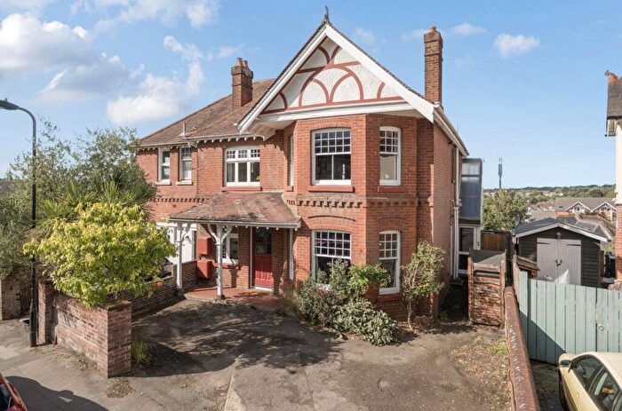 5 Bedroom Semi-Detached House For Sale In St. Catherines Road, Bitterne Park, Southampton, SO18