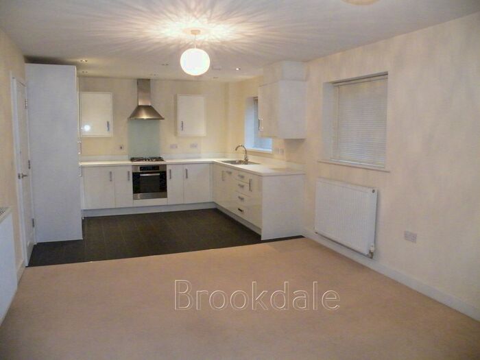 2 Bedroom Flat To Rent In James Avenue, Peterborough, PE1