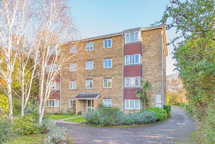 1 Bedroom Flat For Sale In Galsworthy Road, Kingston Upon Thames, KT2