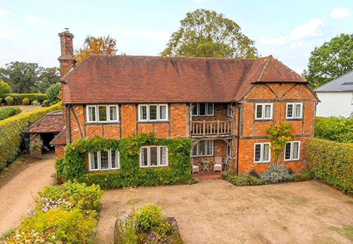 4 Bedroom Detached House For Sale In Three Stiles Road, Farnham, GU9