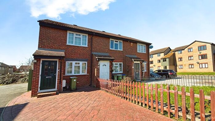 2 Bedroom Semi Detached House To Rent In Halifield Drive, Belvedere, DA17