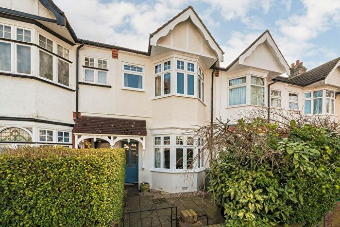 3 Bedroom Property For Sale In Graham Avenue, Northfields, W13