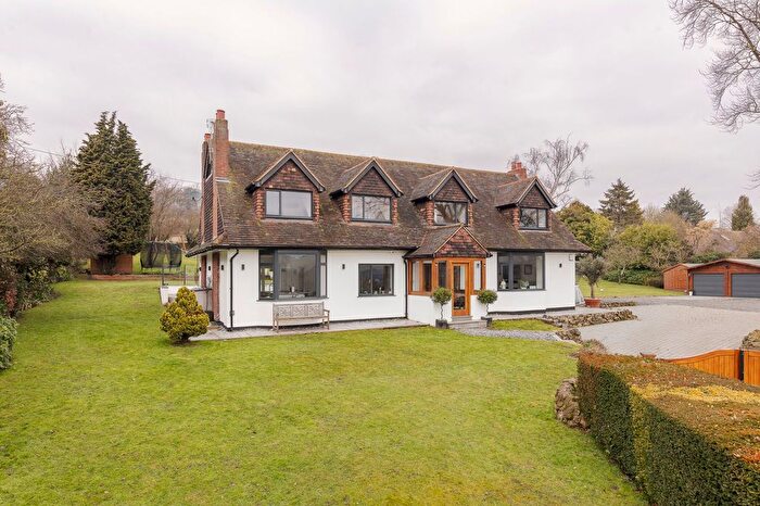 4 Bedroom Detached House For Sale In Sparepenny Lane, Eynsford, DA4