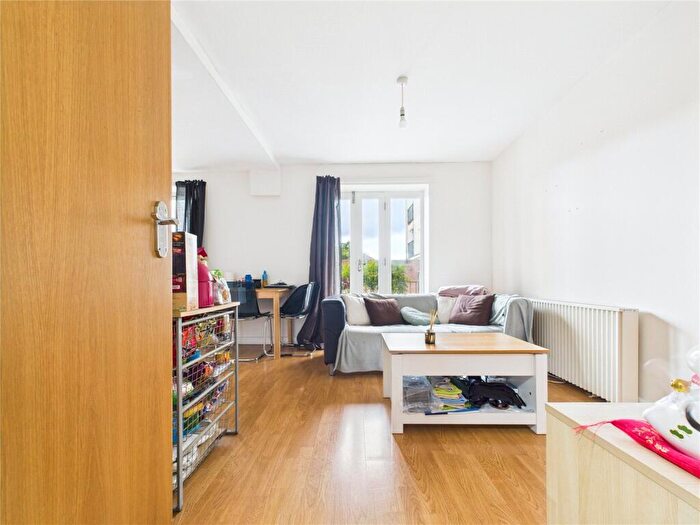 2 Bedroom Apartment For Sale In Waterloo Road, Bristol, BS2