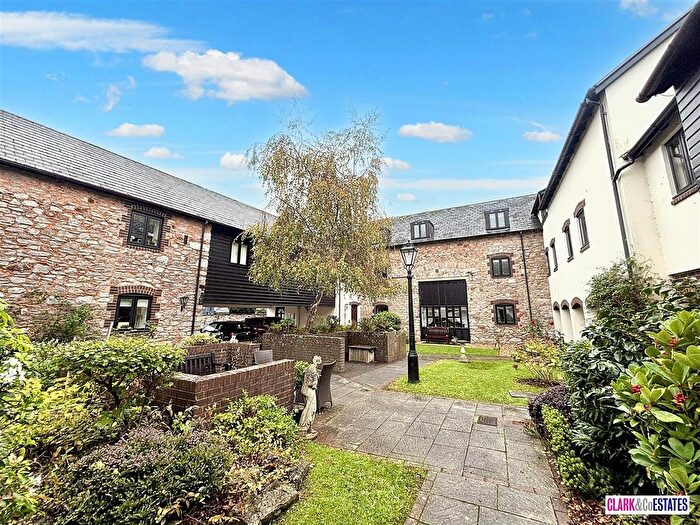 1 Bedroom Flat For Sale In Trafalgar Court, High Street, Topsham, EX3