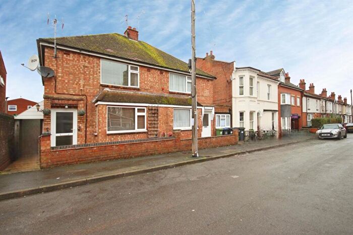 2 Bedroom Semi Detached House For Sale In Tachbrook Street, Leamington Spa, CV31