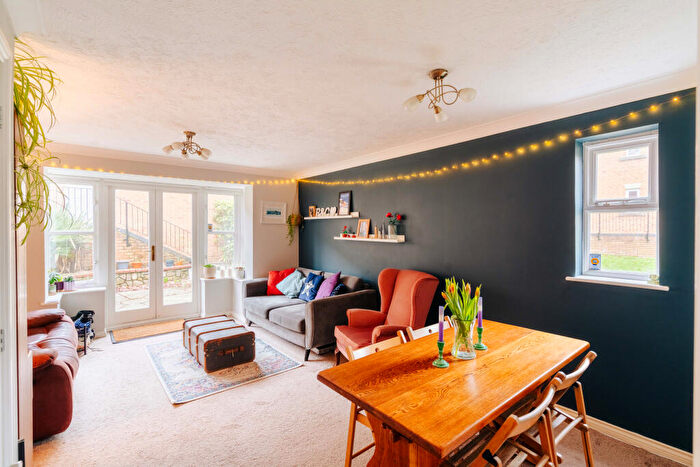 3 Bedroom Town House For Sale In Jellicoe Avenue, Stoke Park, Bristol, BS16