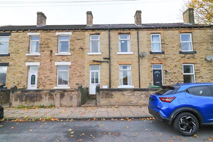 2 Bedroom Terraced House For Sale In South Parade, Ossett, WF5