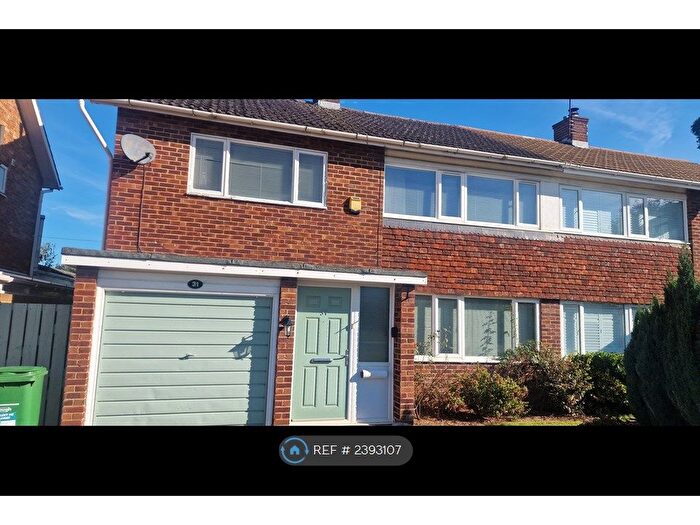 3 Bedroom Semi-Detached House To Rent In Langley, Langley, SL3