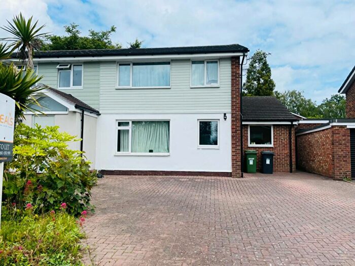 4 Bedroom Semi-Detached House To Rent In Sycamore Avenue, Chandler's Ford, Hampshire, SO53