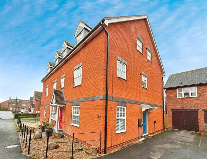 4 Bedroom End Of Terrace House For Sale In Sandown Close, Stratford-upon-Avon, CV37