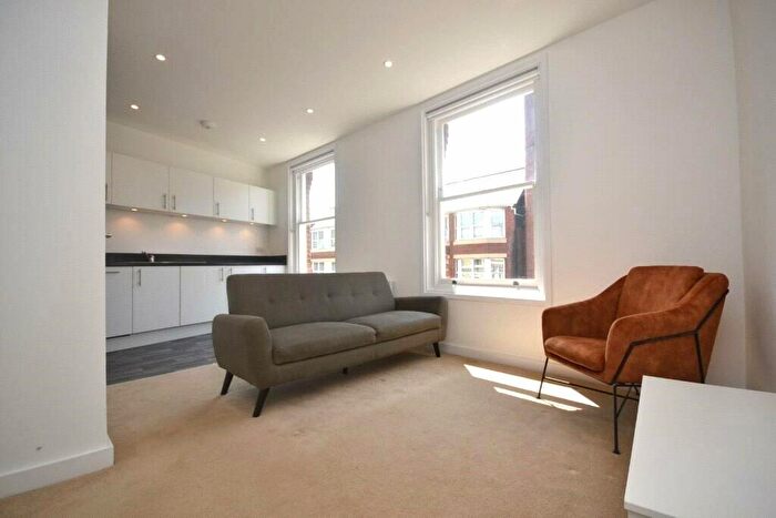 1 Bedroom Apartment To Rent In High Street, Reading, Berkshire, RG1