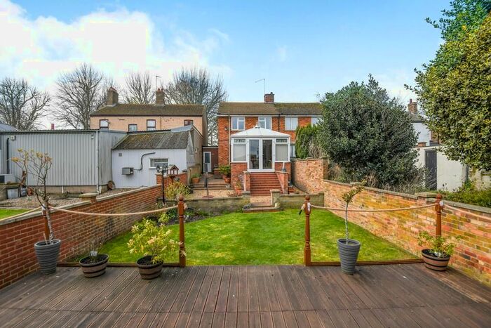 3 Bedroom Semi-Detached House For Sale In The Bank, Parson Drove, Wisbech, PE13