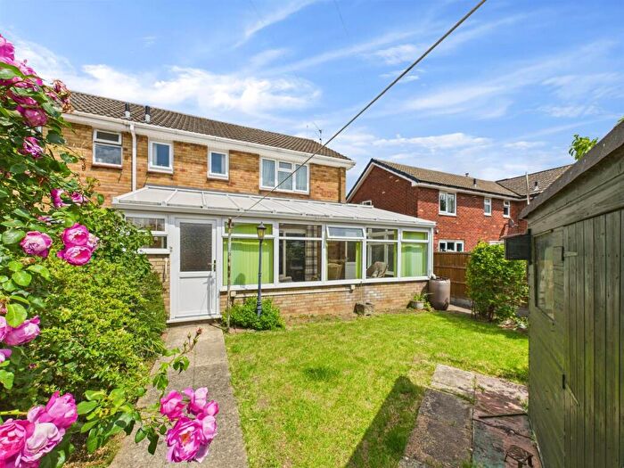 3 Bedroom Semi-Detached House For Sale In Burghley Crescent, Louth, LN11