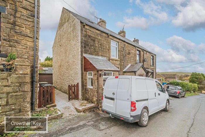 3 Bedroom House For Sale In Cowlow Lane, Dove Holes, SK17