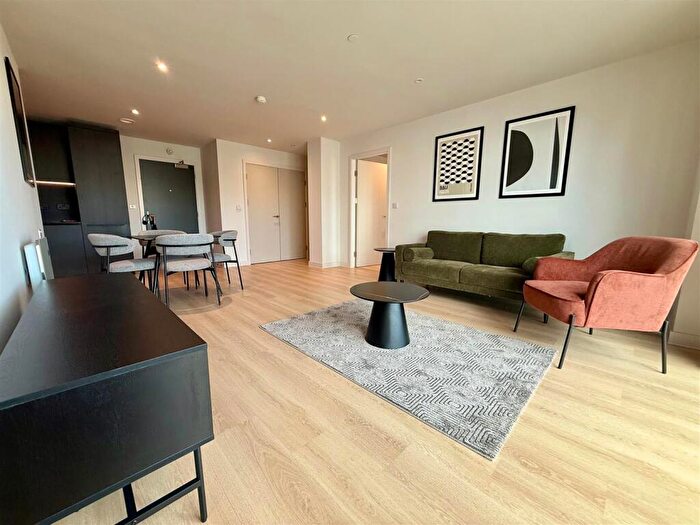 2 Bedroom Apartment To Rent In Waterhouse Gardens, Dutton Street, M1