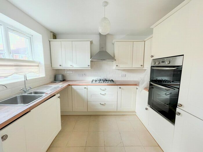 3 Bedroom Terraced House To Rent In Pritchett Close, Enfield EN3
