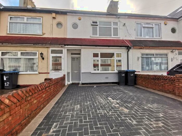 3 Bedroom Terraced House To Rent In Tiverton Road, Edmonton, N18