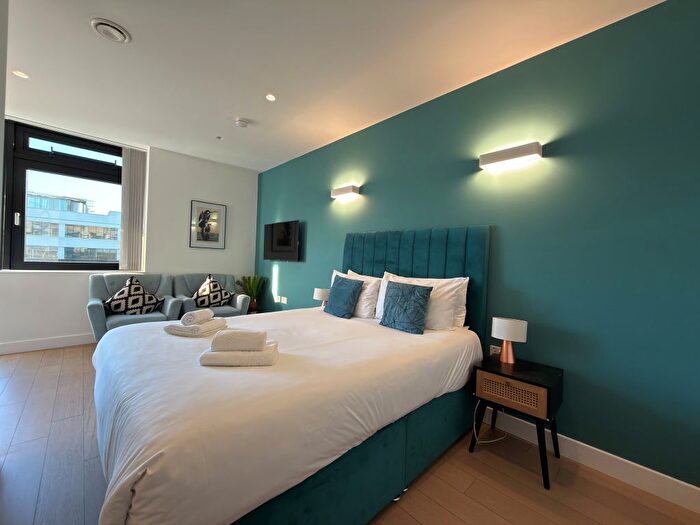 Studio To Rent In Harlequin Avenue, Brentford, TW8