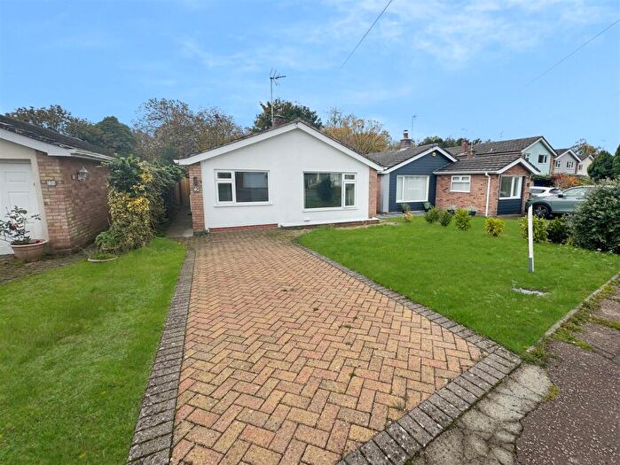 3 Bedroom Detached Bungalow To Rent In Parkwood Avenue, Wivenhoe, Colchester, CO7