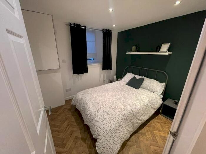 2 Bedroom Flat To Rent In King Street, Aberdeen, AB24