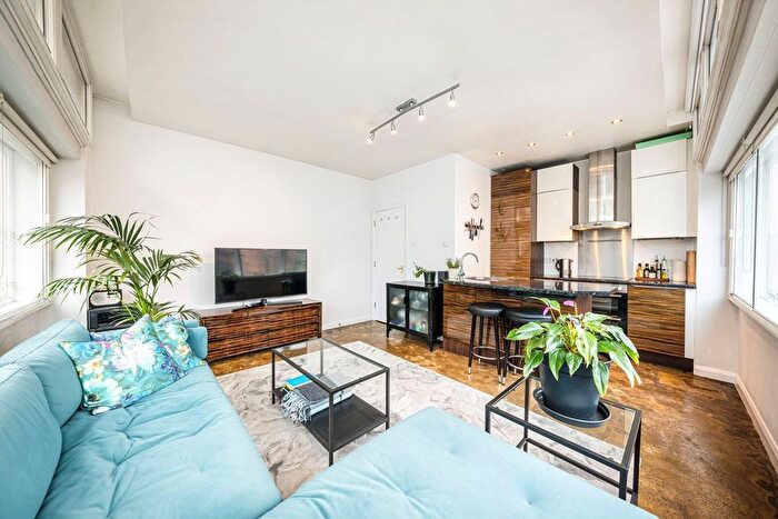 1 Bedroom Flat For Sale In Newington Causeway, London, SE1