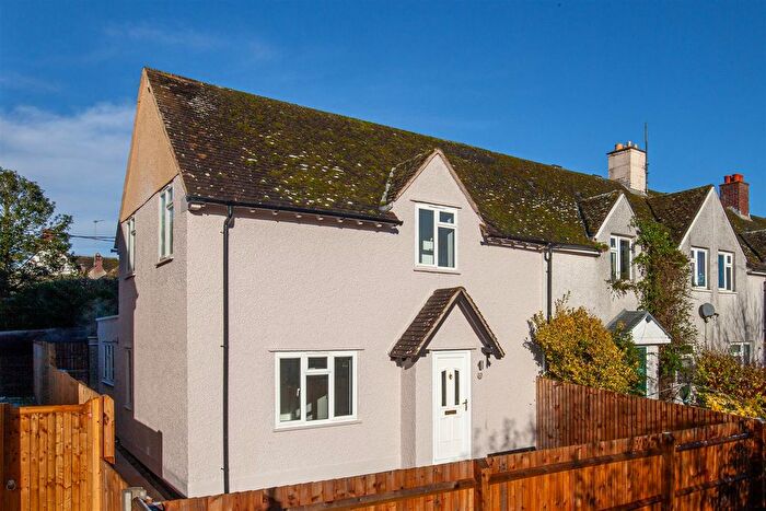 3 Bedroom End Of Terrace House For Sale In Combe Road, Stonesfield, Witney, OX29