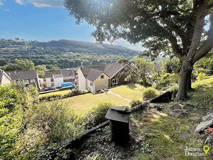 3 Bedroom Semi-Detached House For Sale In Pantygraigwen Road, Pantygraigwen, Pontypridd, CF37