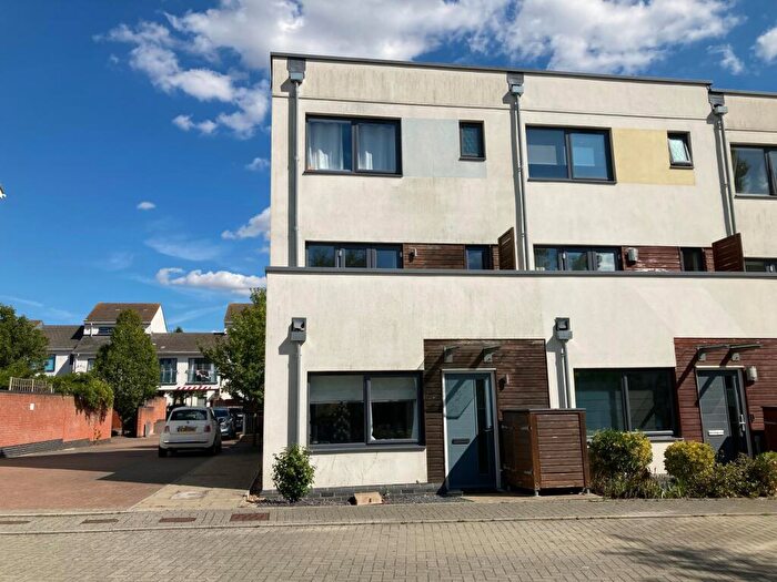 3 Bedroom End Of Terrace House To Rent In Jade Gardens, Colchester, CO4