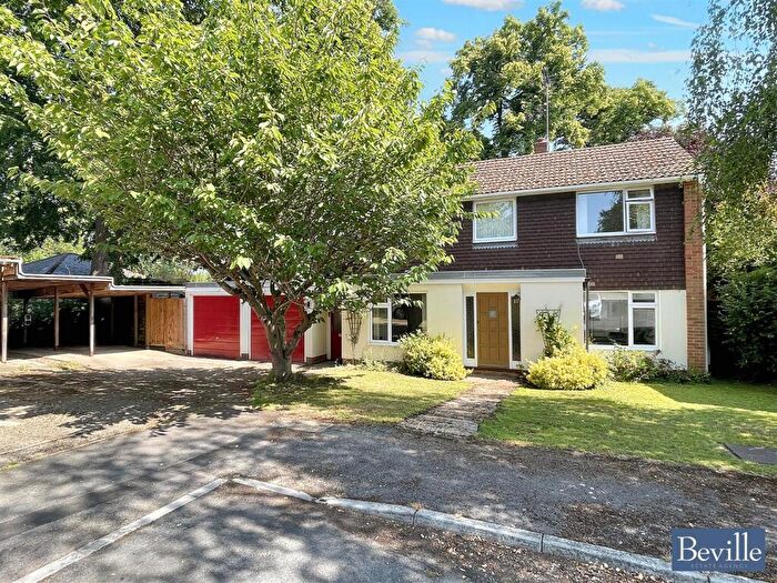 4 Bedroom Detached House For Sale In Red House Drive, Sonning Common, RG4