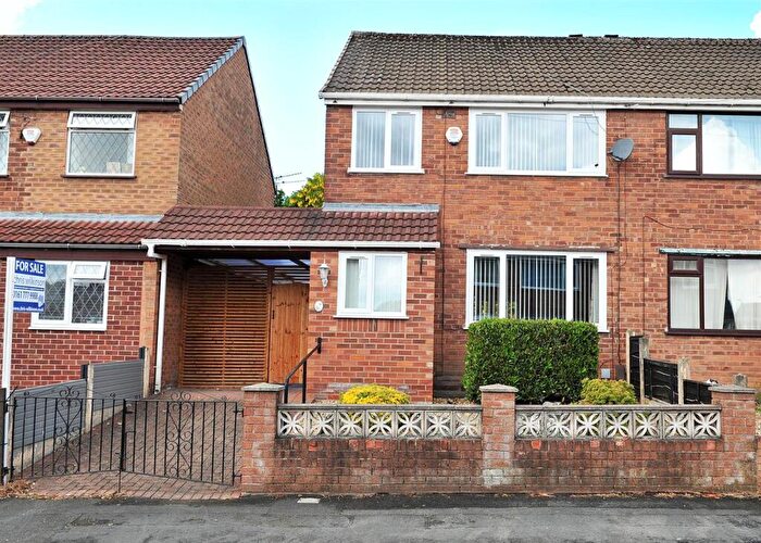 3 Bedroom Semi-Detached House For Sale In Colling Close Irlam, M44