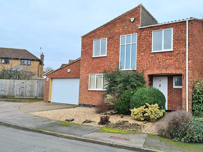 4 Bedroom Property To Rent In The Chase, Long Buckby, Northamptonshire, NN6