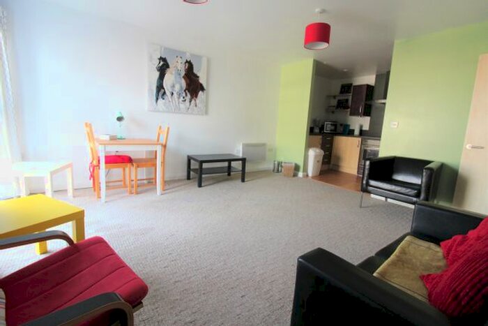 1 Bedroom Flat To Rent In Landmark Place, Churchill Way, Cardiff, CF10