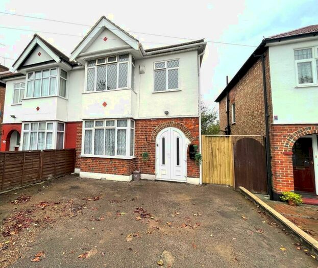 3 Bedroom Semi-Detached House To Rent In Devonshire Crescent, Mill Hill, NW7