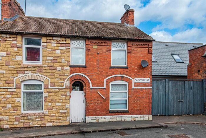 3 Bedroom End Of Terrace House For Sale In Sackville Street, Kettering, NN16