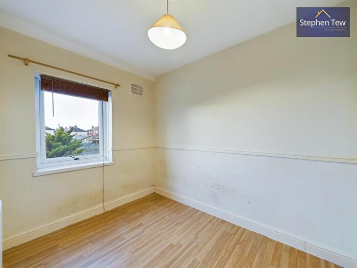 3 Bedroom Terraced House For Sale In Winton Avenue, Blackpool, FY4