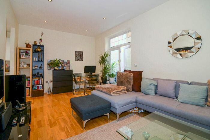 2 Bedroom Detached House To Rent In Blue Anchor Alley, Richmond, TW9