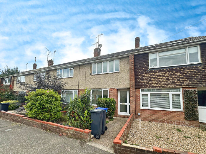 3 Bedroom Terraced House To Rent In Hamilton Close, Worthing, BN14